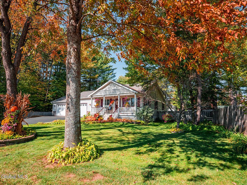 28 Lake Avenue, Warrensburg, NY 12885 Zillow
