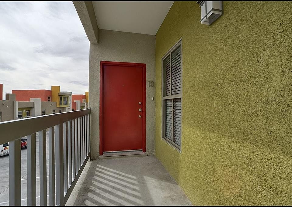 1st image of 410 Thorn Ave APT 16