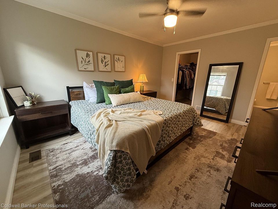 237 Barrington Cir, photo 17