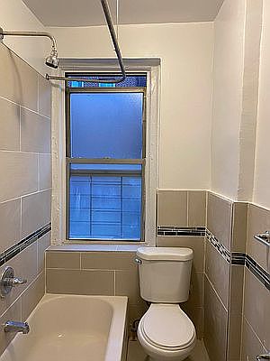 4th image of 1475 Taylor Ave #3A