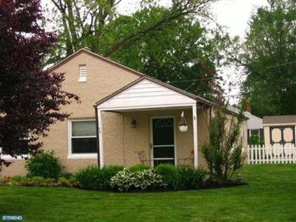 20 Herald Pl, Aston, PA 19014