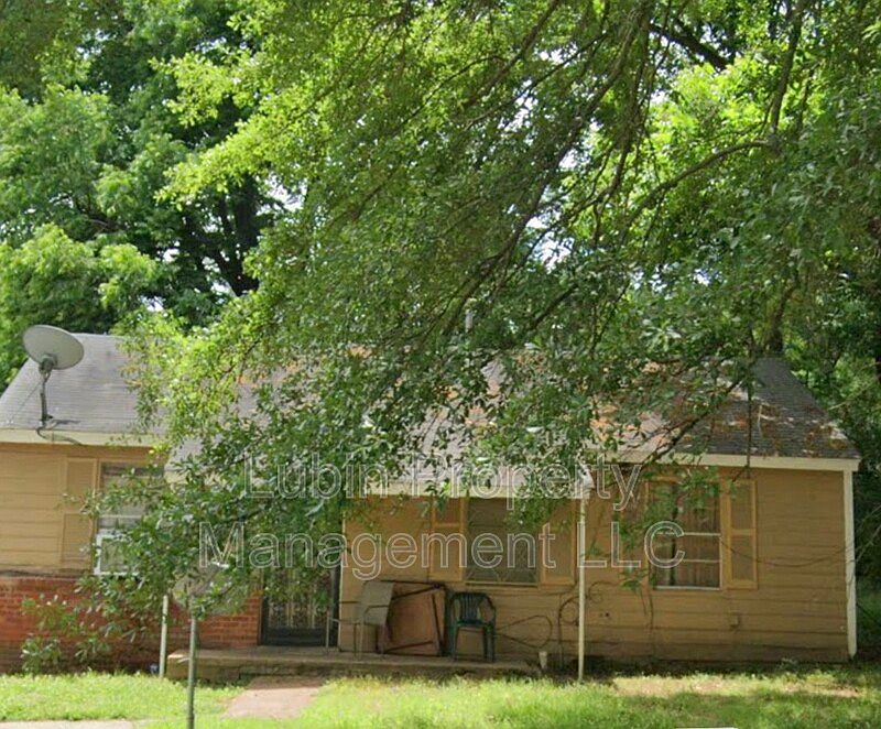 2nd image of 387 Honduras Ave