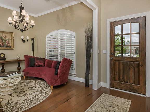 Formal Living/Front Entry