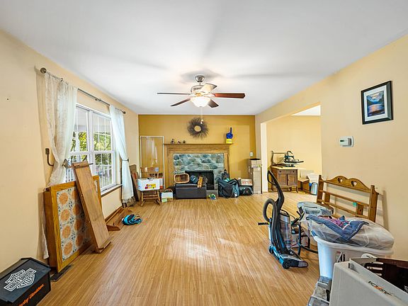 5th image of 468 Herman Dr