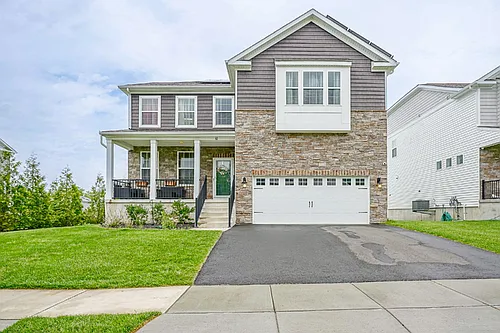32 Westmont Dr #4 Photo 1