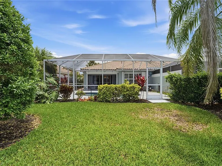 28207 Islet Trl — Photo 26