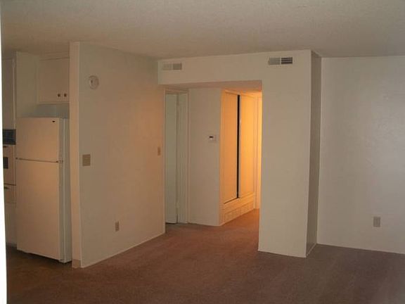 3rd image of 8442 Parkway Dr
