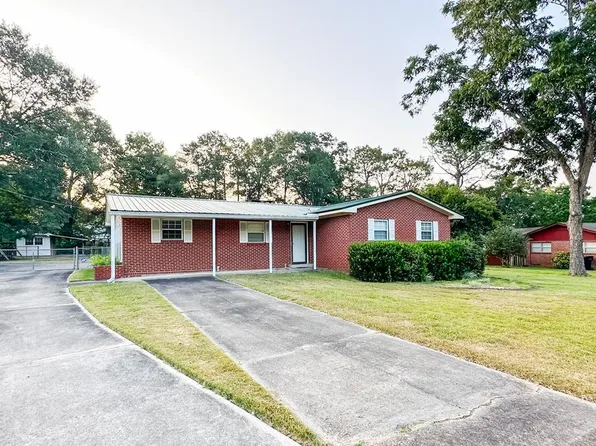 112 N Lincoln St, Geneva, AL 36340