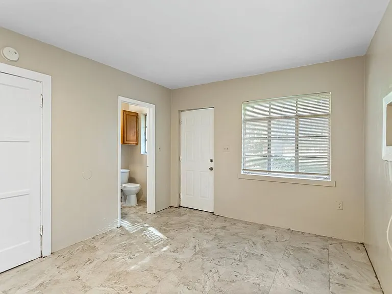 1519 Carmel Ave — Photo 3