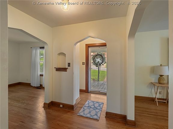 3rd image of 306 Monroe St