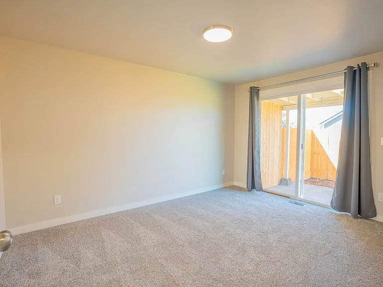 2840 Railroad St SE — Photo 20