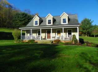 2041 Old Leechburg Rd, New Kensington, PA 15068