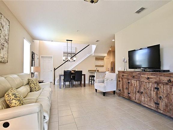 4th image of 615 Woodland Terrace Blvd