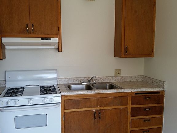 5th image of 1616 Nursery St