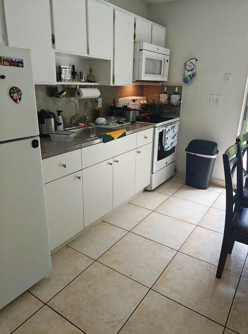 2 bed, 1.0 bath, 1814 sqft, $2,000 — Photo 2