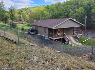 555 Sand Hill Rd, Romney, WV 26757