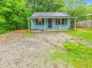933 Hulana St, Rossville, GA 30741