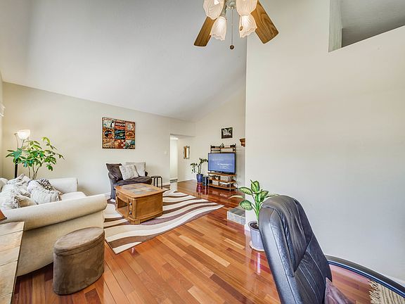 5th image of 2548 Vine Hill Dr