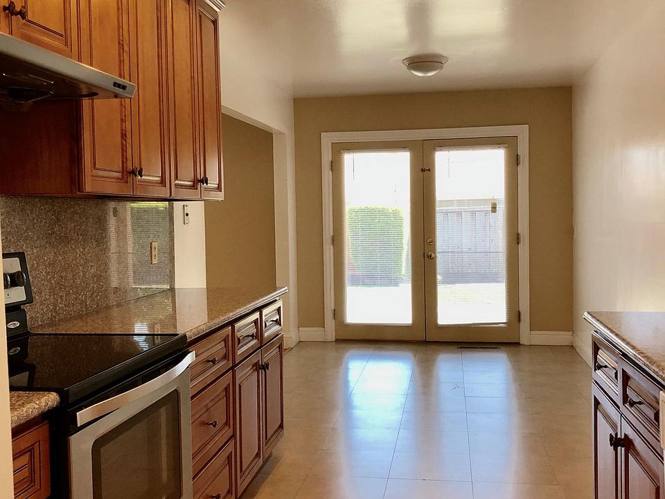 1st image of 468 Lawton Pl