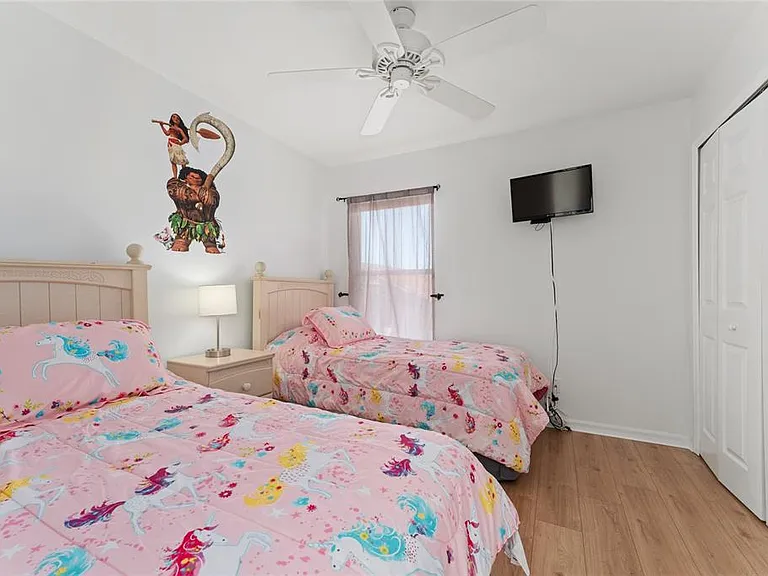 1031 Solana Cir — Photo 35