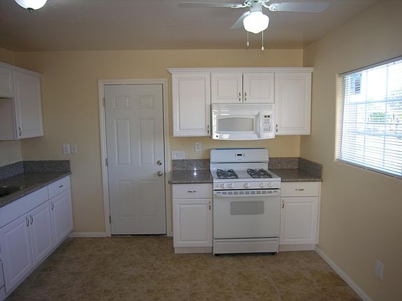 3rd image of 5245 Castana St