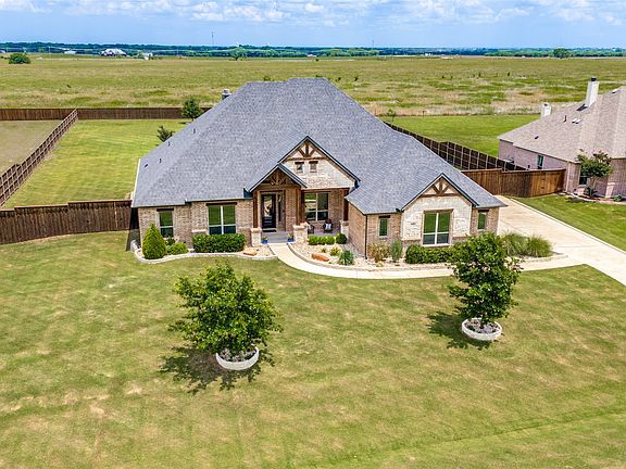 3rd image of 850 Horseshoe Meadows Dr