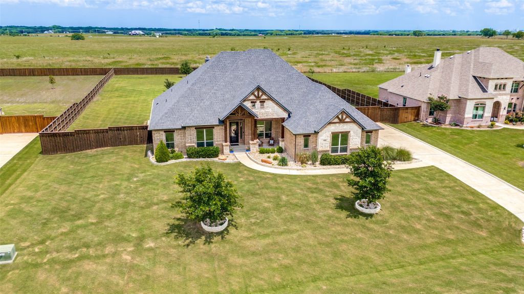 850 Horseshoe Meadows Dr, Waxahachie, TX - View 3
