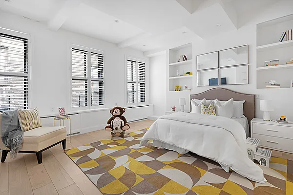 Sold by Compass | media 30