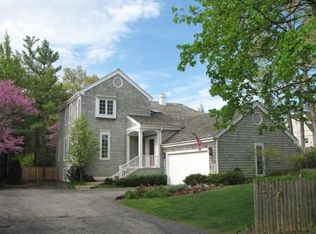 317 Vine Ave, Lake Forest, IL