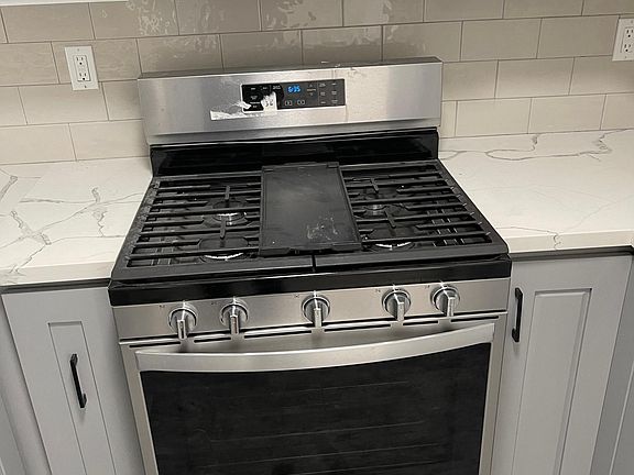 3rd image of 14528 Huntridge Ct