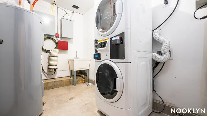 Rented by Nooklyn NYC LLC | media 9