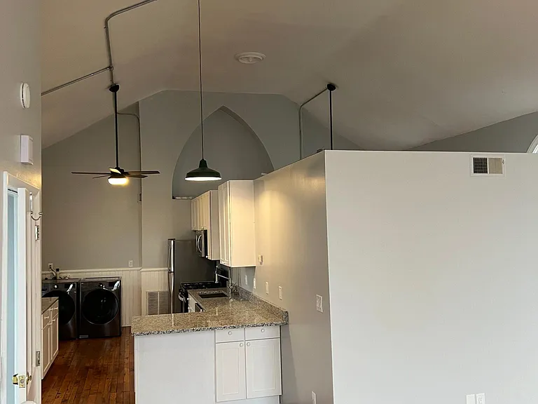 511 Front St #2 — Photo 5