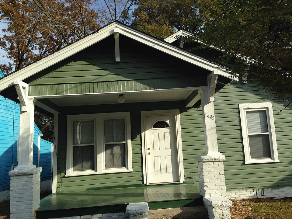 Nice front porch!