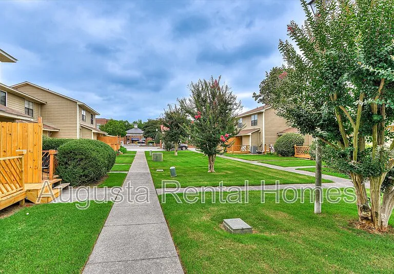 208 W Buena Vista Ave #1 — Photo 26