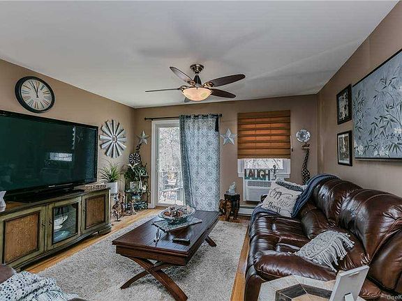 3rd image of 2411 Wilshire Ln