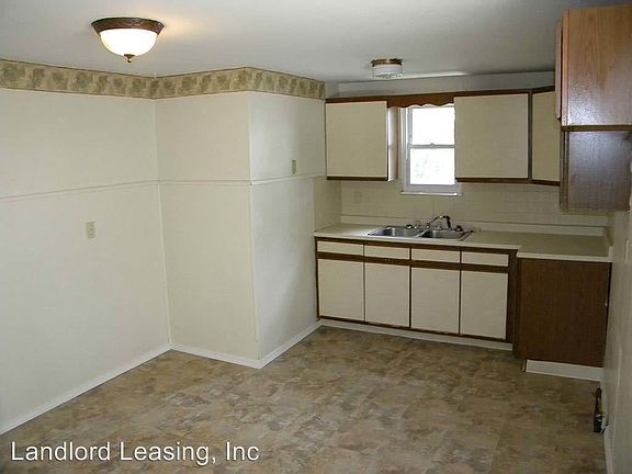 3rd image of 1247 W 17th St