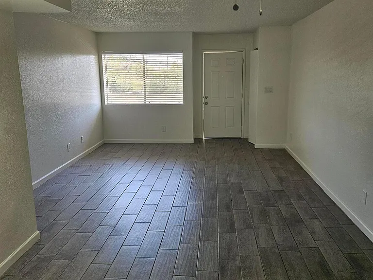 3810 E Earll Dr #208A — Photo 7