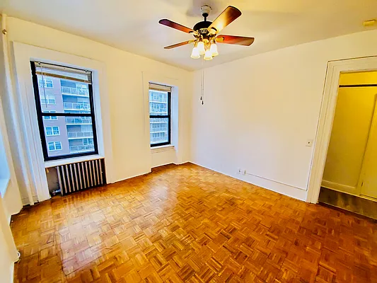 Rented by Compass | media 7