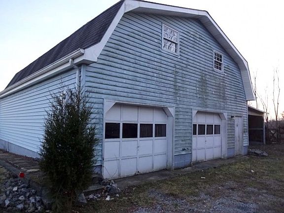 5th image of 161 Landcastle Ave
