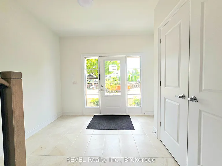 15 Lake St #2 — Photo 9