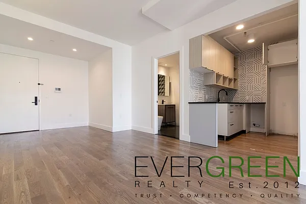 Rented by Evergreen Apartments BK | media 75