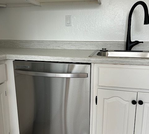5th image of 31 Thomas Ave APT 1