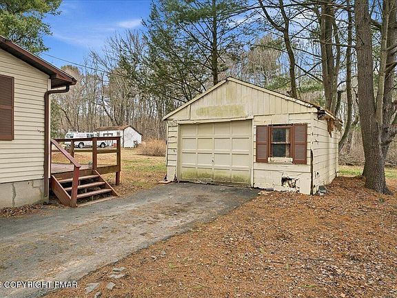 2nd image of 3416 Walnut Rd