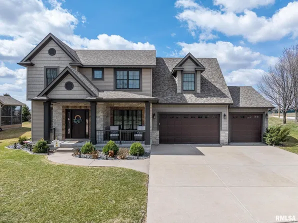 6898 Summerfield Dr, Bettendorf, IA 52722