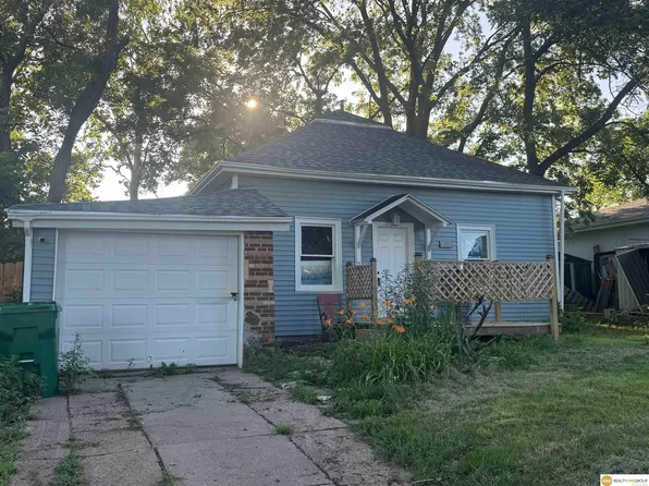 1014 S 9th St, Plattsmouth, NE 68048