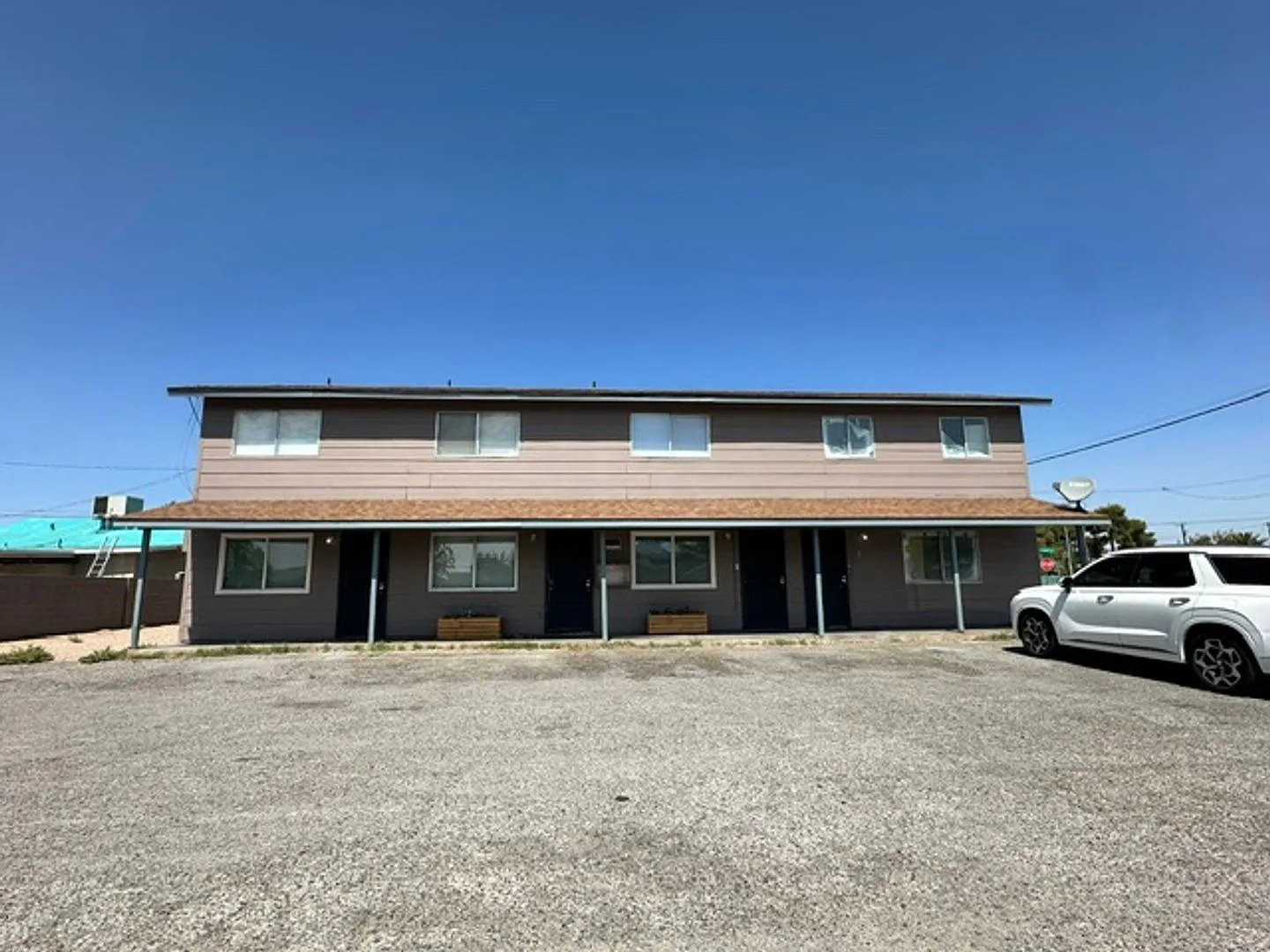 3411 Center Dr — Photo 1