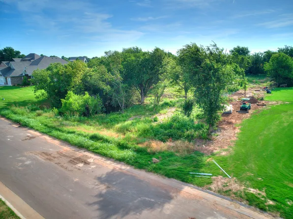13460 Blue Star St, Edmond, OK 73025