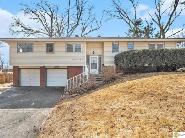 10553 Valley St, Omaha, NE 68124