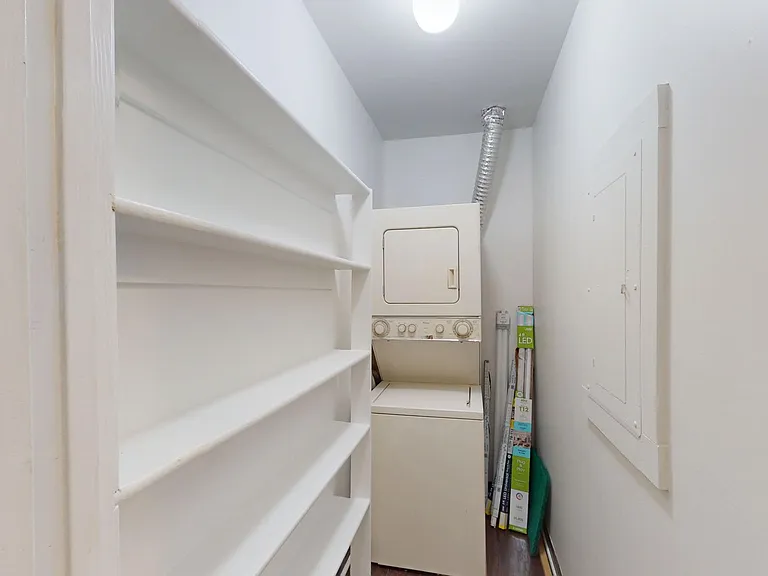 1433 A St NE #B — Photo 10