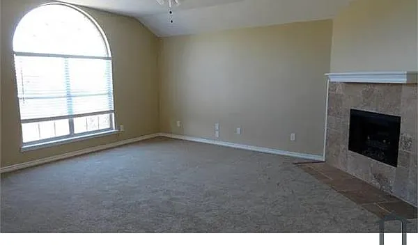 2432 Waterloo Ln — Photo 17